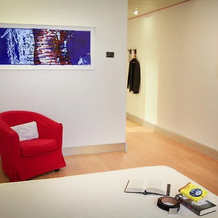 호텔 Art Museo 4*