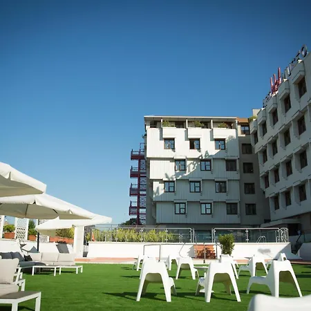 آرت ميوزيو 4* براتو